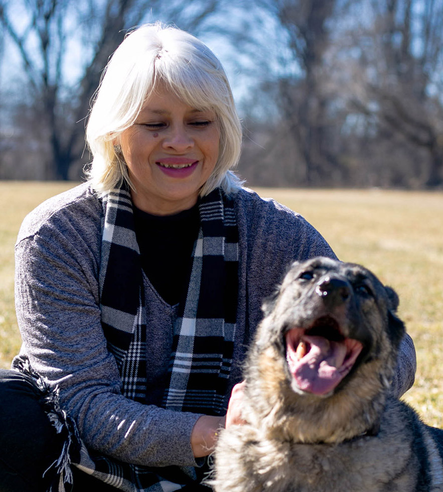 Read more about the article Sun (45 min): Grieving for your beloved animal companion is a process – the before, during and after with Lina Chero